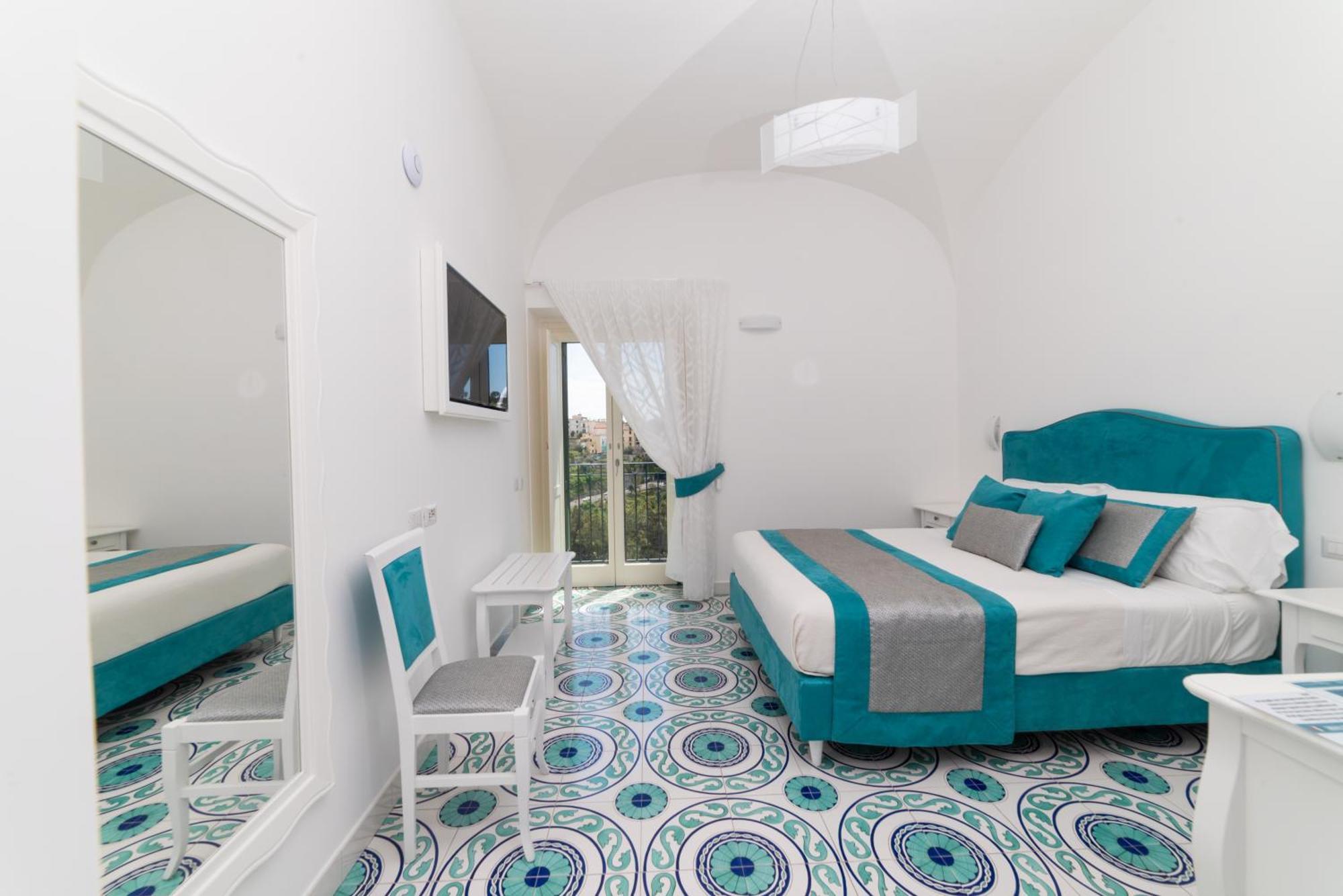 Suites In The Amalfi Coast - Guesthouse With Terrace Near Amalfi - Breathtaking View Of Ravello Scala Extérieur photo