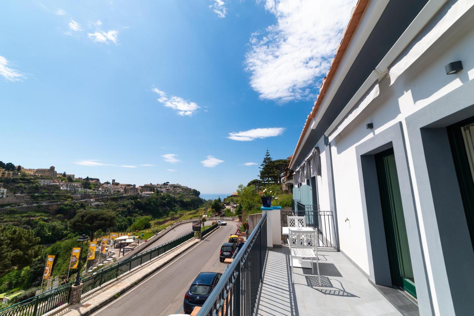 Suites In The Amalfi Coast - Guesthouse With Terrace Near Amalfi - Breathtaking View Of Ravello Scala Extérieur photo