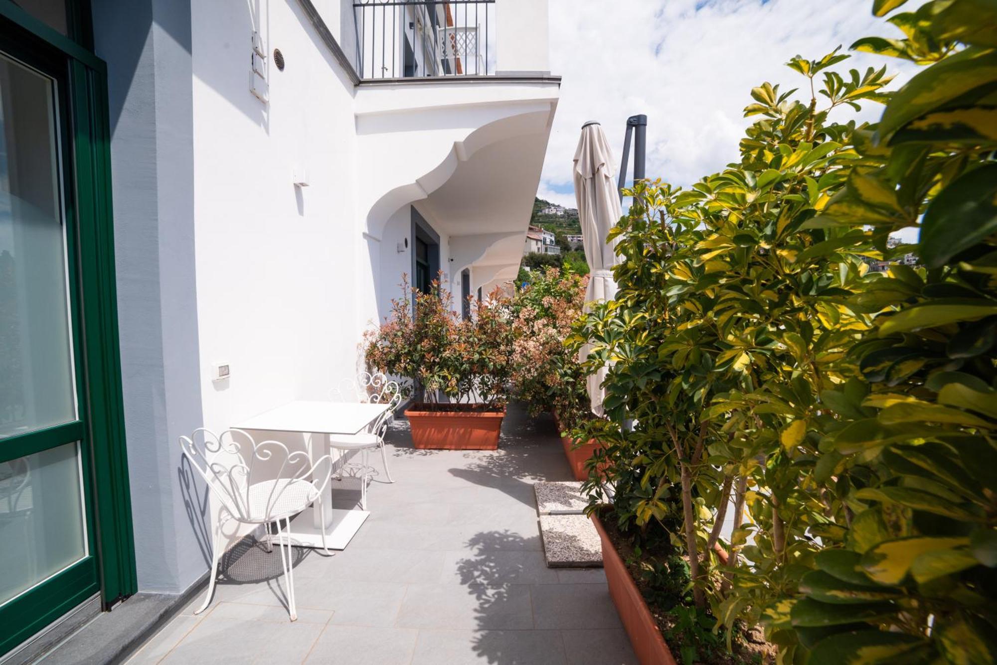 Suites In The Amalfi Coast - Guesthouse With Terrace Near Amalfi - Breathtaking View Of Ravello Scala Extérieur photo